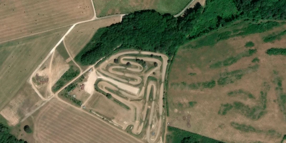 Circuit Moto Cross de Midrevaux
