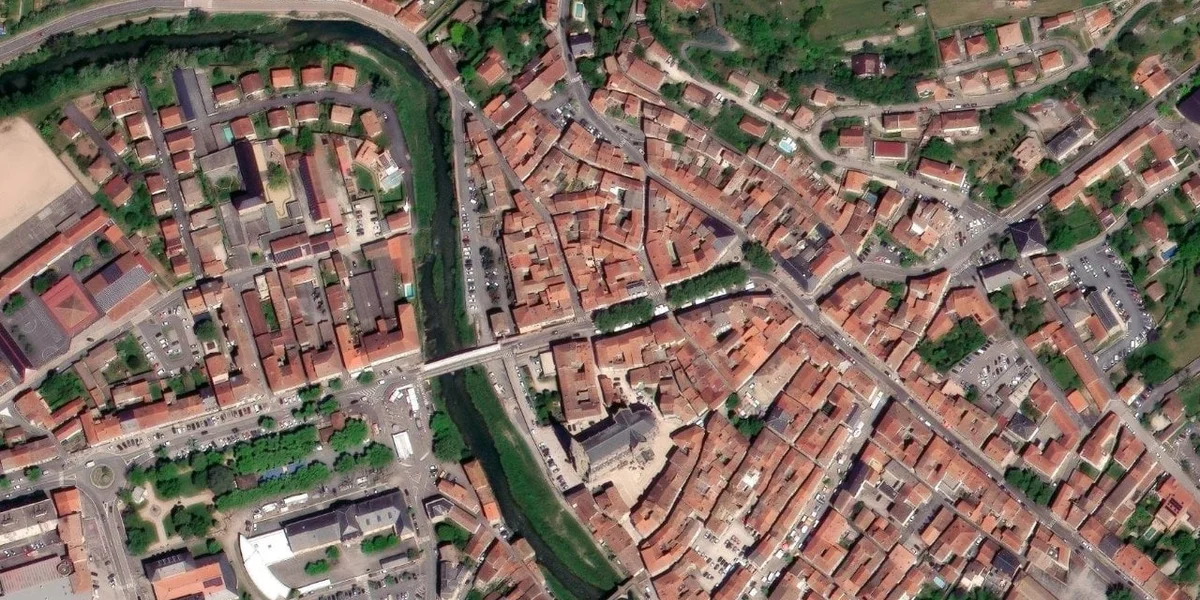 Terrain de Lauras
