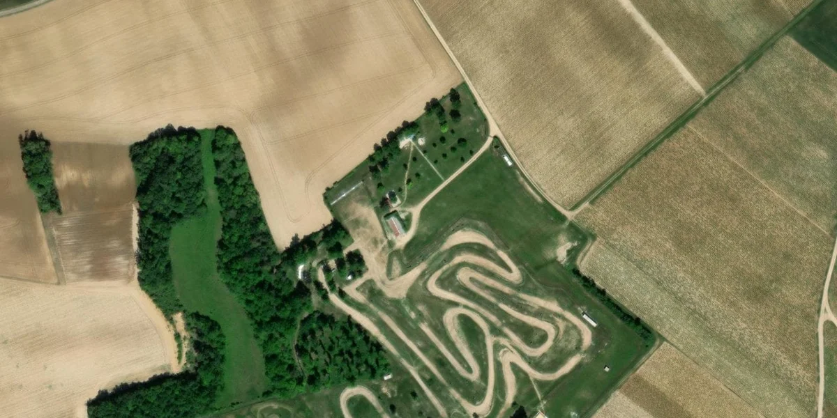 Circuit de Motocross Vau Sendrier