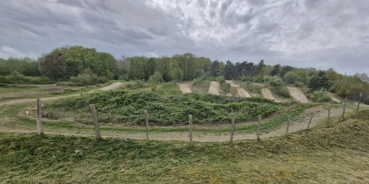Circuit Moto Cross de Barbonne Fayel