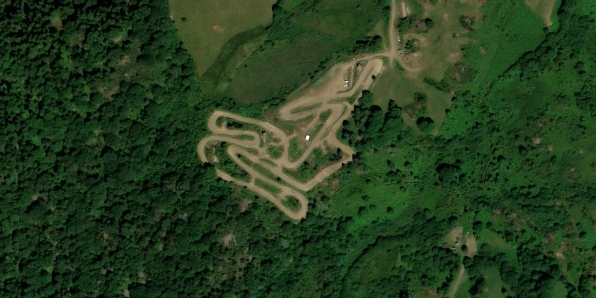 Circuit Moto Cross de Saint Genès Champespe