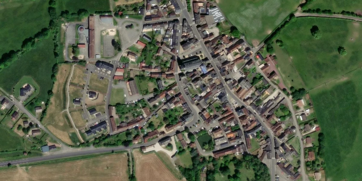 Terrain de Moulins-la-Marche