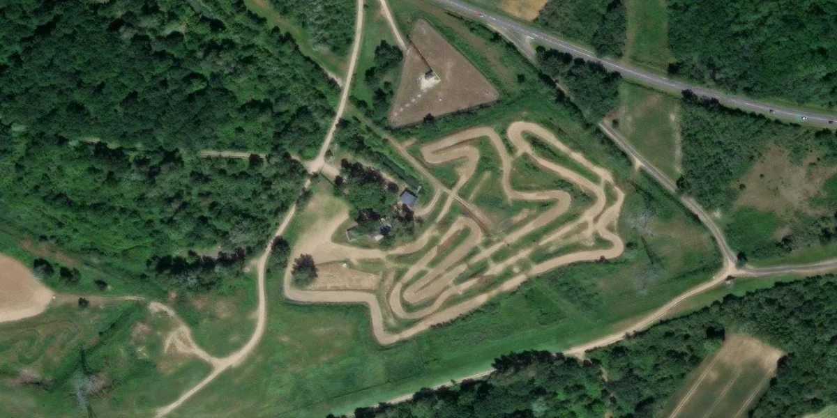 Moto-Club de Dampierre en Burly — Circuit les Pics