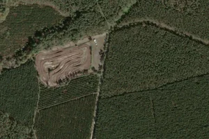 Vue aérienne (© Esri, Maxar, Earthstar Geographics)