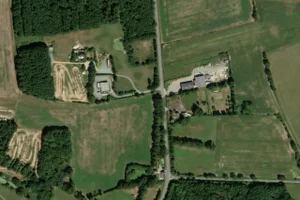 Vue aérienne (© Esri, Maxar, Earthstar Geographics)