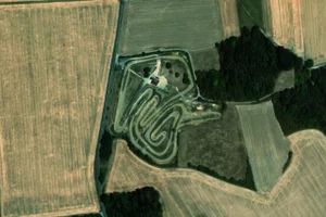 Vue aérienne (© Esri, Maxar, Earthstar Geographics)