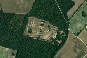 Vue aérienne (© Esri, Maxar, Earthstar Geographics)