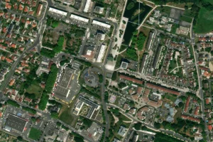 Vue aérienne (© Esri, Maxar, Earthstar Geographics)