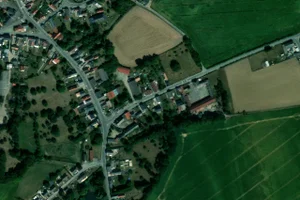 Vue aérienne (© Esri, Maxar, Earthstar Geographics)