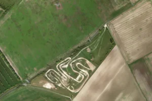Vue aérienne (© Esri, Maxar, Earthstar Geographics)